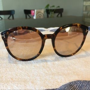 Gorgeous Tom Ford Sunnies 😎